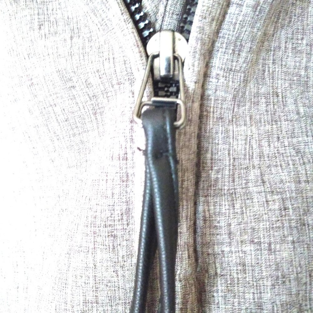 Nice Clean-Look Gray Jacket Small Size - image 5